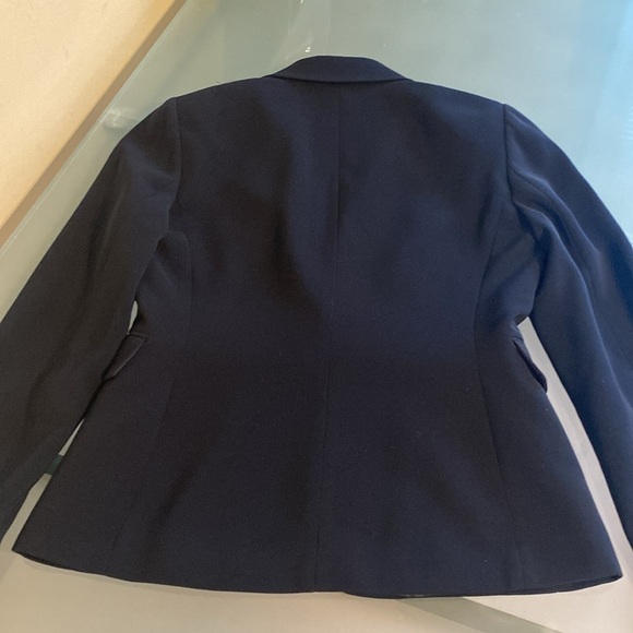 Tahari Blazer Tahari Black Blazer with Notched Collar + Silver hardware 6 Petite - Picture 7 of 8